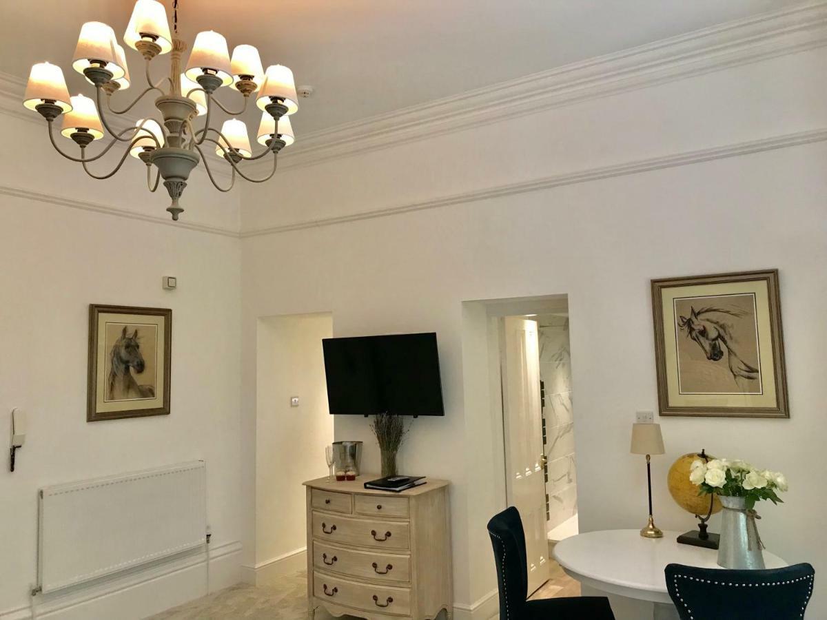Ranmoor Serviced Apartments - The Courtyard Suite 谢菲尔德 外观 照片